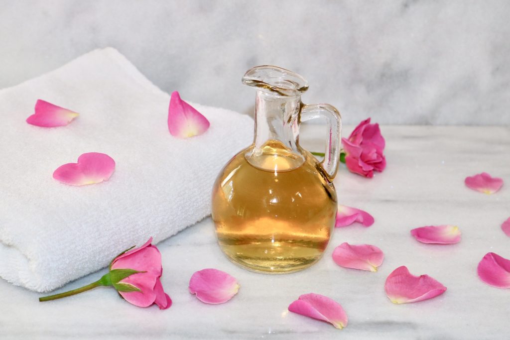 Rosewater Toner Benefits From Antioxidants To Anti-Aging